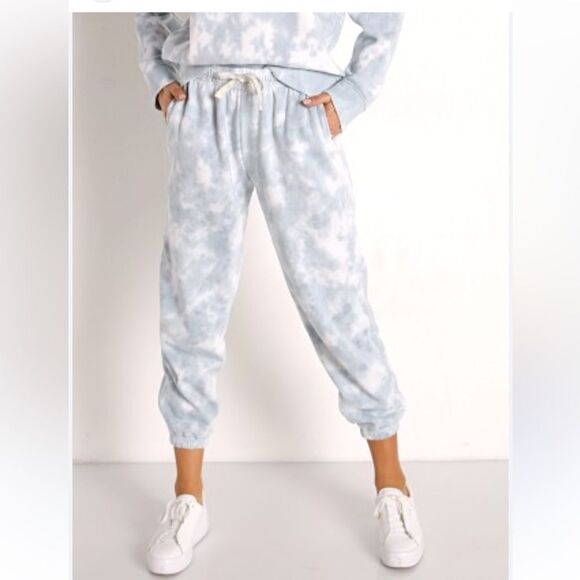 Le Lis Pants - Le Lis blue and white tie dye soft sweatpants L